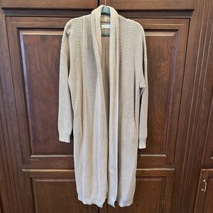 Long length cardigan sz 6
